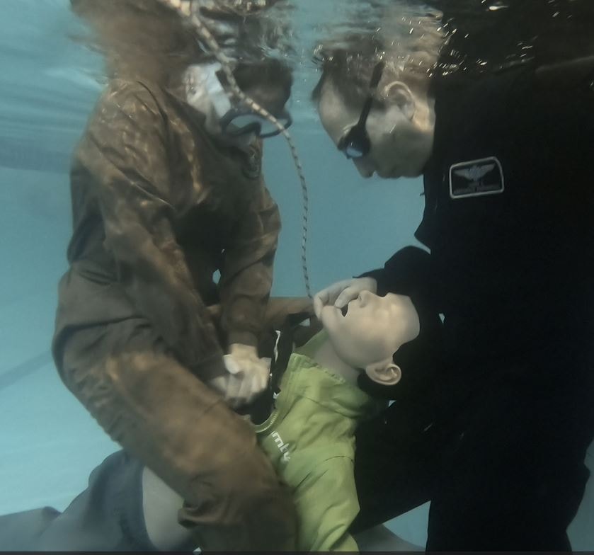 EU Aerospace Master Program — aerospace paramedicine group training
